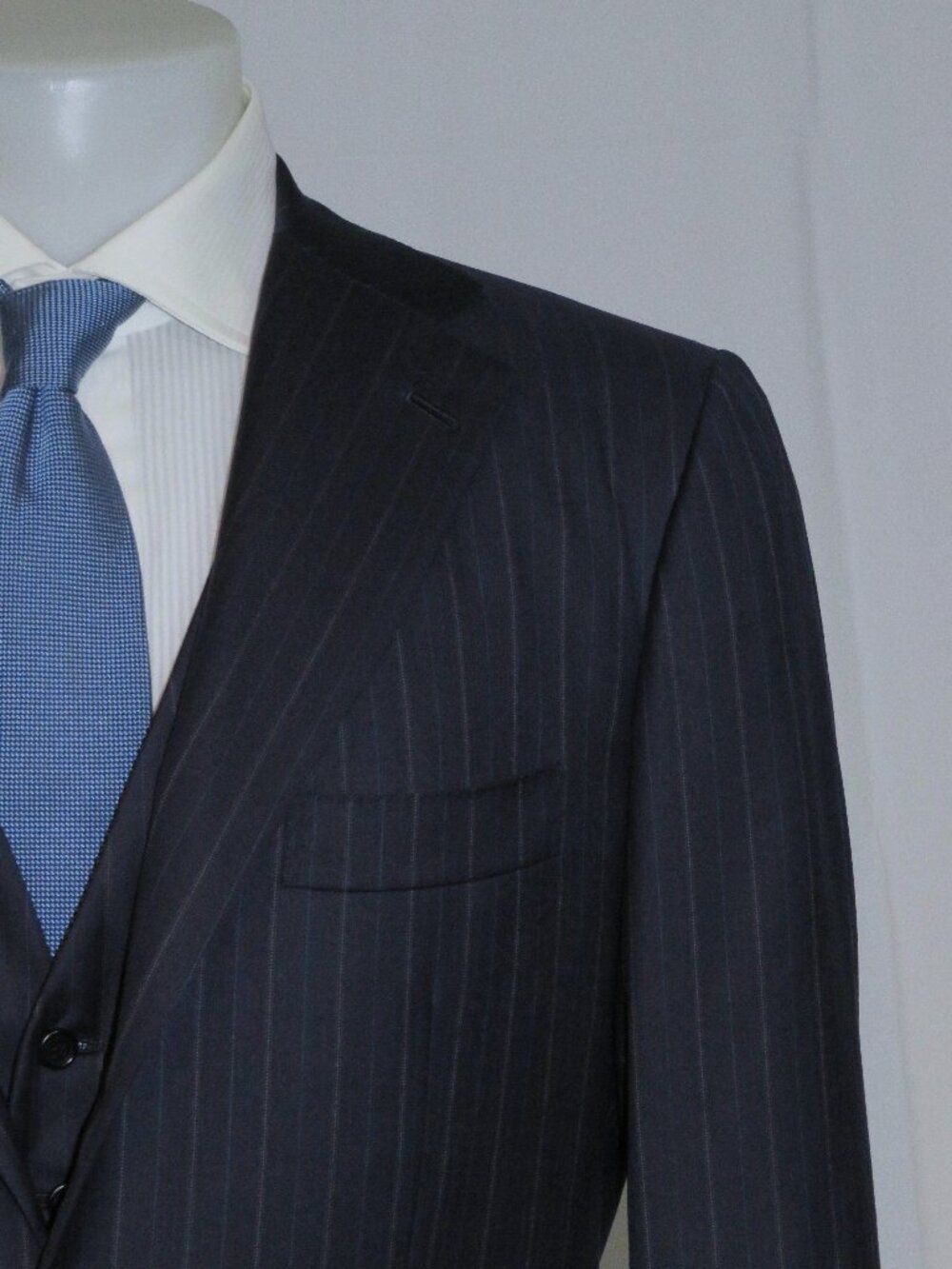 Kiton Diamante Blu Super 150 Navy Striped Three Button Three Piece Suit 42R